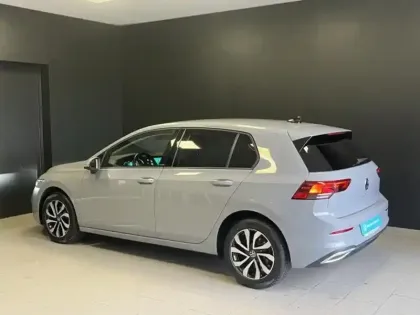 Photo 6 Volkswagen Golf  1.5 eTSI OPF 130ch Active DSG7