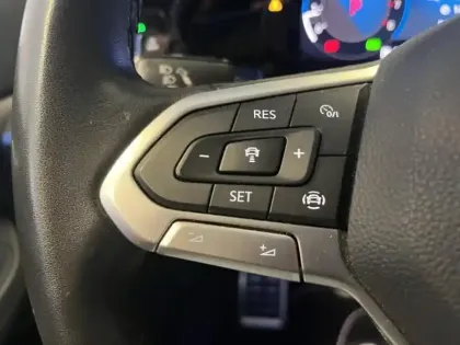 Photo 14 Volkswagen Golf  1.5 eTSI OPF 130ch Active DSG7