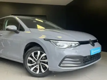 Photo 8 Volkswagen Golf  1.5 eTSI OPF 130ch Active DSG7