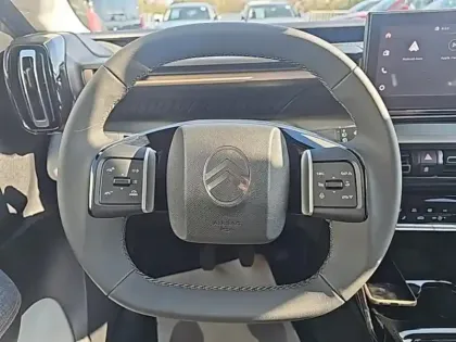 Photo 12 Citroën C3 Aircross  1.2 Turbo 100ch PLUS