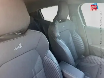 Photo 19 Renault Clio  1.6 E-Tech 145ch full hybrid esprit Alpine - 25 Camera GPS