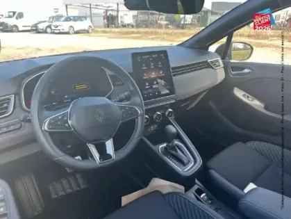 Photo 14 Renault Clio  1.6 E-Tech 145ch full hybrid esprit Alpine - 25 Camera GPS