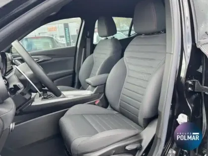 Photo 10 Alfa Romeo Tonale  1.3 PHEV 190ch Sprint AT6 e-Q4