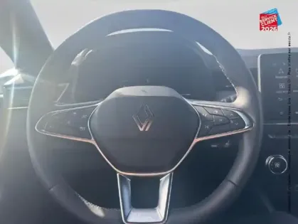 Photo 26 Renault Clio  1.6 E-Tech 145ch full hybrid Techno - 24 GPS