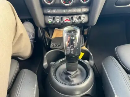 Photo 6 Mini Mini  Cooper 136ch Edition Premium Plus BVA7