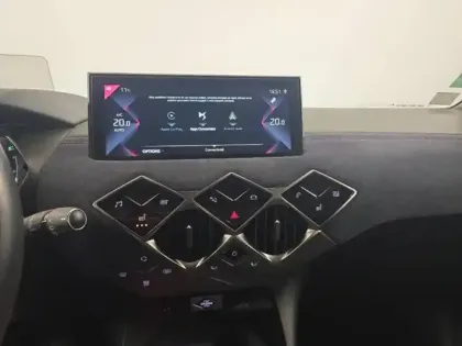 Photo 14 DS DS 3  Crossback PureTech 130ch Ines de la Fressange Paris