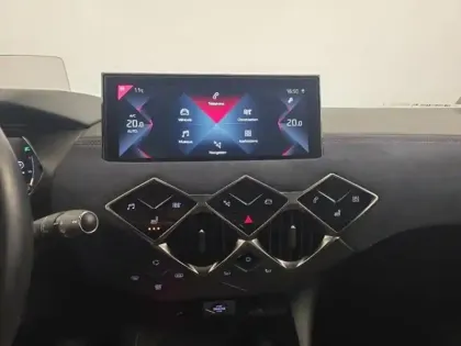 Photo 13 DS DS 3  Crossback PureTech 130ch Ines de la Fressange Paris
