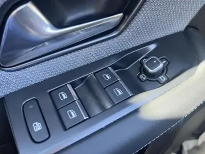 Photo 12 Opel Grandland  1.2 Turbo Hybrid 145ch Edition e-DCT6