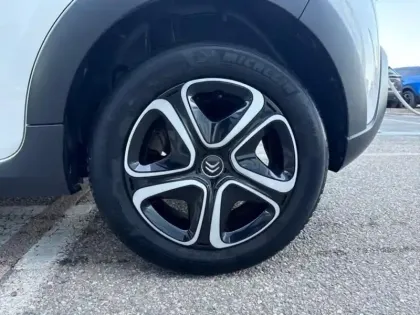 Photo 10 Citroën C3  1.2 PureTech 83ch S&S Shine