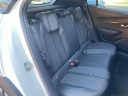 Photo 25 Peugeot 2008 e- II ELECTRIQUE GT