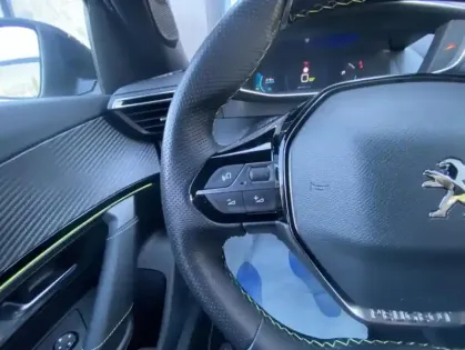 Photo 26 Peugeot 2008 e- II ELECTRIQUE GT