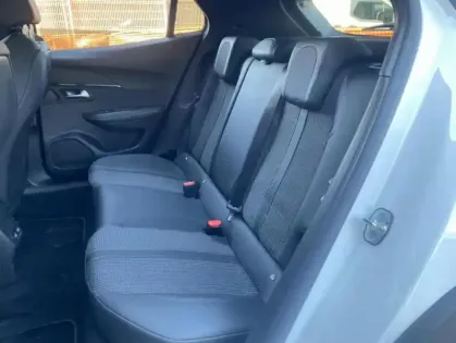 Photo 15 Peugeot 2008 e- II ELECTRIQUE GT