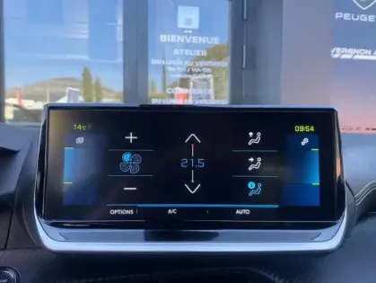 Photo 8 Peugeot 2008 e- II ELECTRIQUE GT