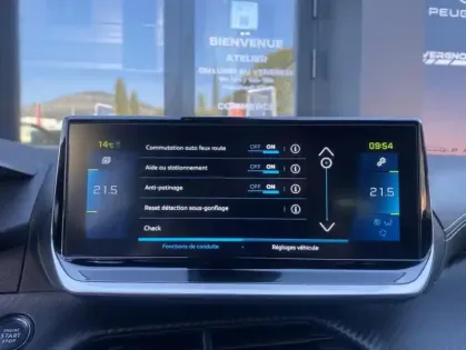 Photo 9 Peugeot 2008 e- II ELECTRIQUE GT