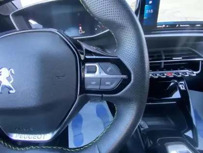 Photo 27 Peugeot 2008 e- II ELECTRIQUE GT