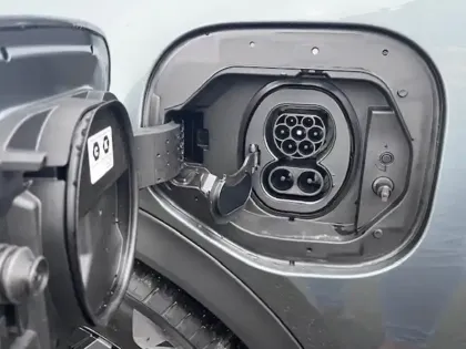 Photo 21 Toyota C-HR Design Grande Autonomie 77 kWh 224ch +