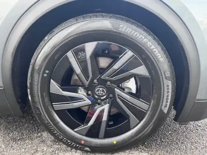 Photo 8 Toyota C-HR Design Grande Autonomie 77 kWh 224ch +