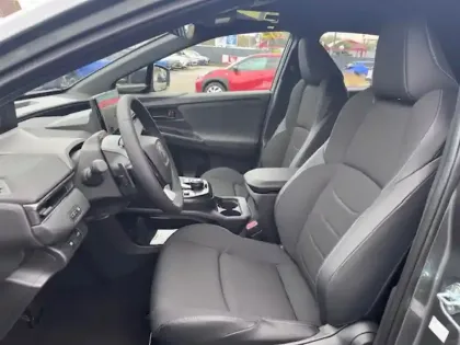 Photo 12 Toyota C-HR Design Grande Autonomie 77 kWh 224ch +