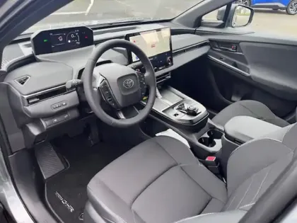 Photo 10 Toyota C-HR Design Grande Autonomie 77 kWh 224ch +