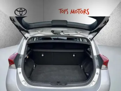 Photo 8 Toyota Auris Hybride 136h Dynamic