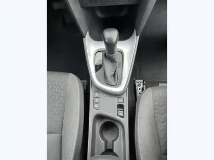 Photo 17 Toyota Yaris Hybride 1.5 HYBRID 116H DESIGN