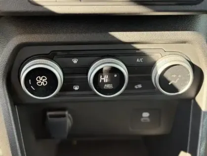 Photo 27 Dacia Sandero journey TCe 90