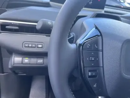 Photo 13 Toyota C-HR Design Grande Autonomie 77 kWh 224ch +