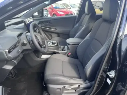 Photo 17 Toyota C-HR Design Grande Autonomie 77 kWh 224ch +