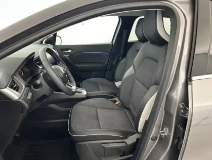 Photo 12 Renault Captur E-Tech full hybrid 145 Techno 5p