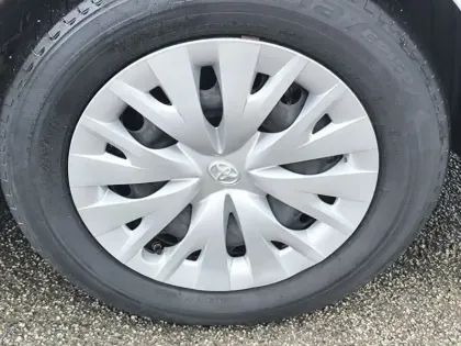 Photo 13 Toyota Yaris Hybride 116h Dynamic Business Beyond Zer