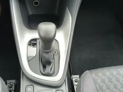 Photo 21 Toyota Yaris Hybride 116h Dynamic Business Beyond Zer