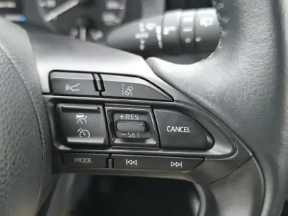 Photo 18 Toyota Yaris Hybride 116h Dynamic Business Beyond Zer