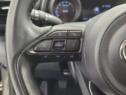 Photo 21 Toyota Yaris Design 120