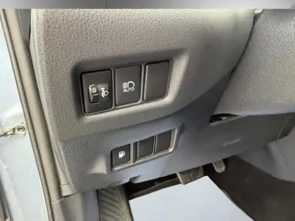 Photo 12 Toyota C-HR 1.8 Hybride 122 Dynamic Business