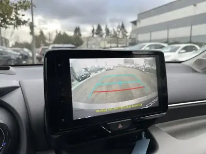 Photo 16 Toyota Yaris Hybride 116h ICONIC MY22 1.5 116 ch