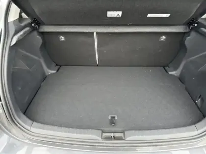 Photo 8 Toyota Yaris Hybride 116h ICONIC MY22 1.5 116 ch