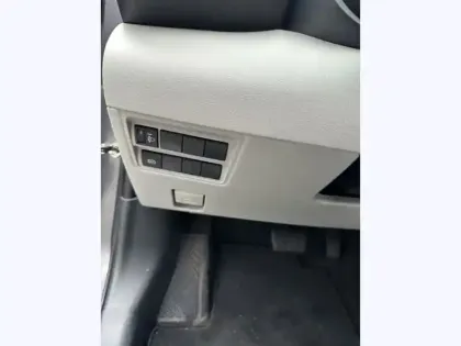 Photo 14 Toyota Yaris Hybride 116h ICONIC MY22 1.5 116 ch