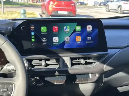 Photo 23 Lexus UX 300h 2WD F SPORT Design My26 HYBRIDE