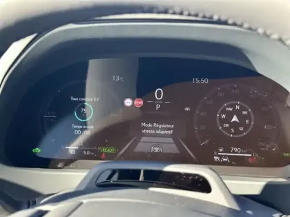 Photo 21 Lexus UX 300h 2WD F SPORT Design My26 HYBRIDE