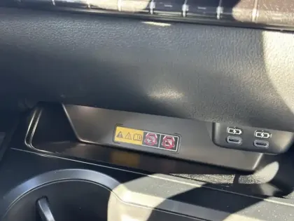 Photo 24 Lexus UX 300h 2WD F SPORT Design My26 HYBRIDE