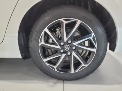 Photo 8 Toyota Yaris Hybride 116h Design MY22