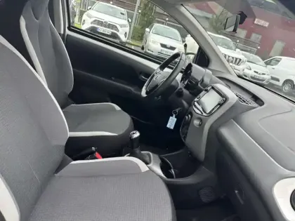 Photo 16 Toyota Aygo 1.0 VVT-i x-play