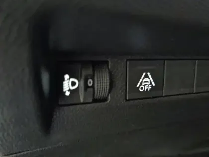 Photo 35 Peugeot 208  Electrique 50 kWh 136ch