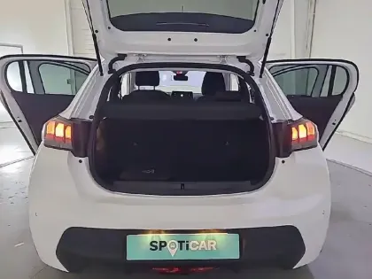 Photo 11 Peugeot 208  Electrique 50 kWh 136ch