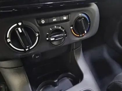 Photo 21 Citroën C3 Gén. III Ph2 YOU! 5