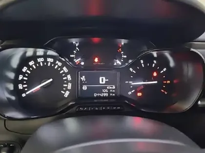 Photo 37 Citroën C3 Gén. III Ph2 Feel Business 5