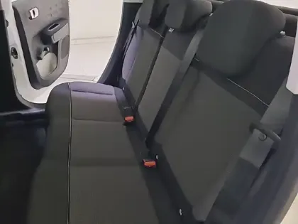 Photo 39 Citroën C3 Gén. III Ph2 Feel Business 5