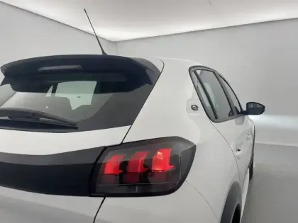 Photo 30 Peugeot 208  Electrique 50 kWh 136ch