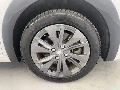 Photo 17 Peugeot 208  Electrique 50 kWh 136ch