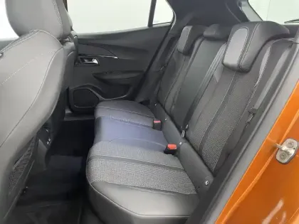 Photo 22 Peugeot 2008  PureTech 130 S&S BVM6